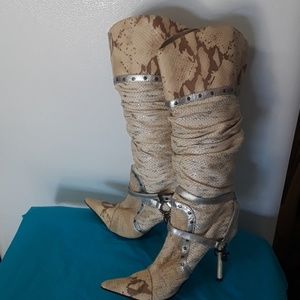 🌹🌹🌹 Beautiful boots 👌